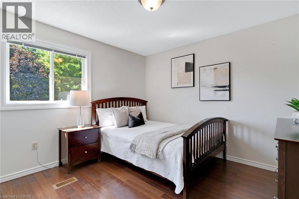 7 GASKIN Avenue - 11