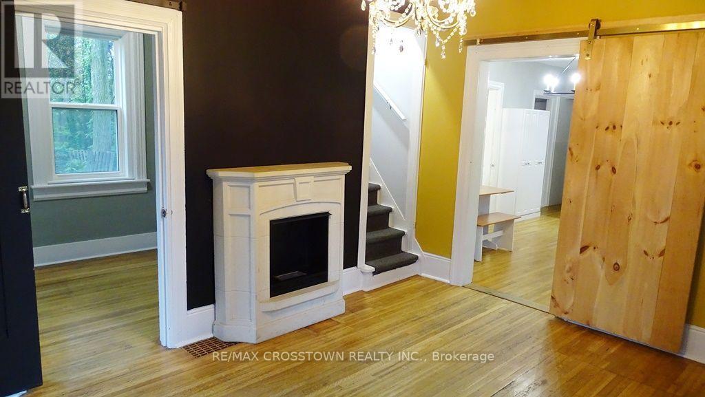 39 GROVE STREET W - 4