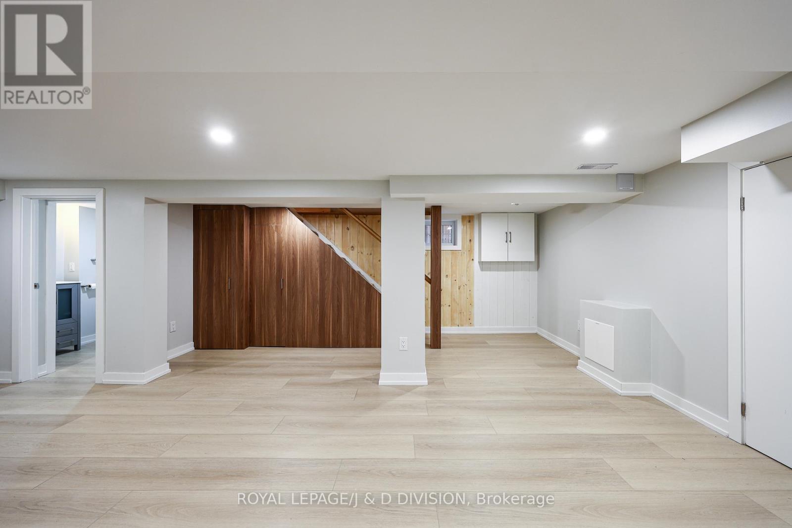 553 RUNNYMEDE ROAD - Image 24
