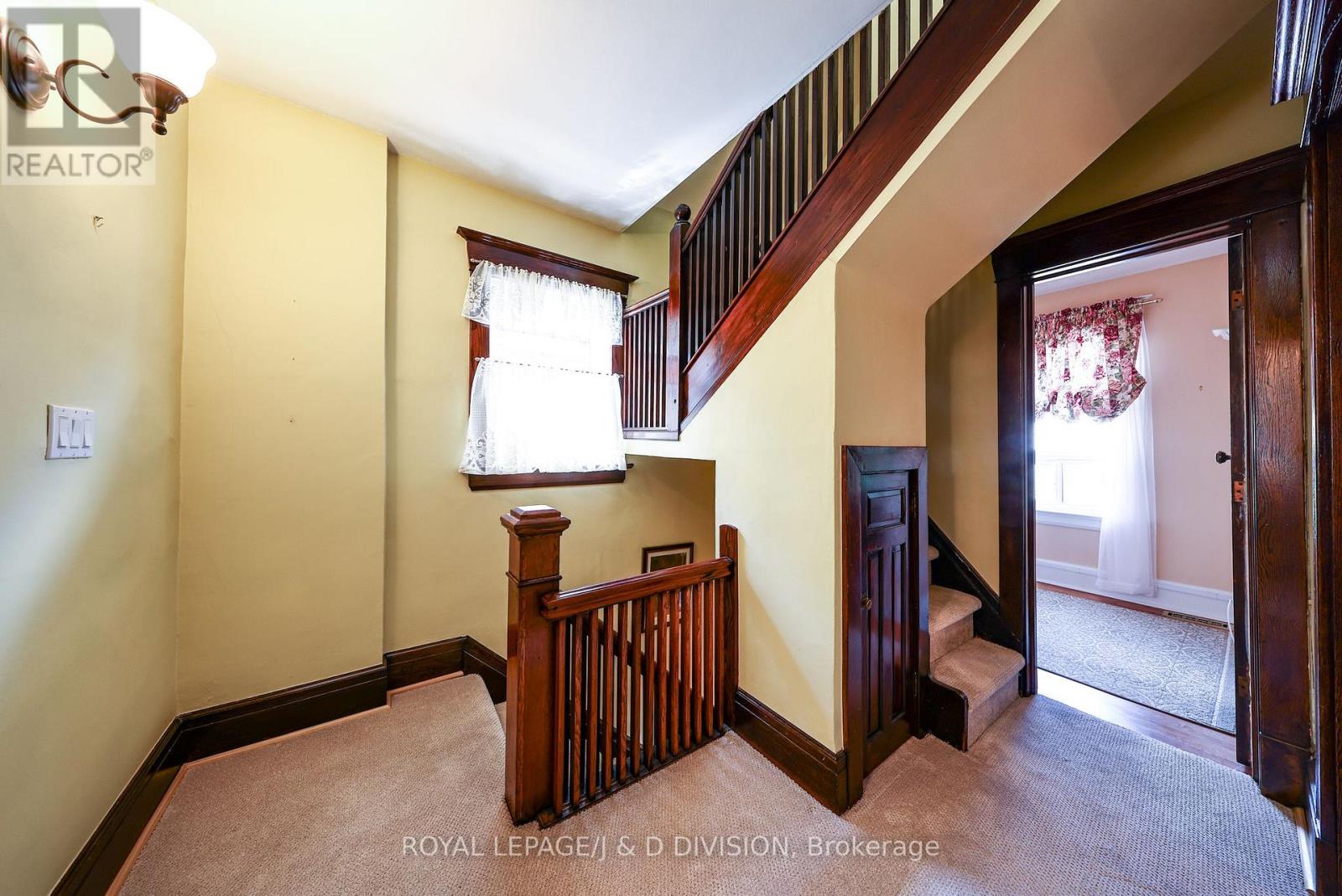 553 RUNNYMEDE ROAD - Image 15