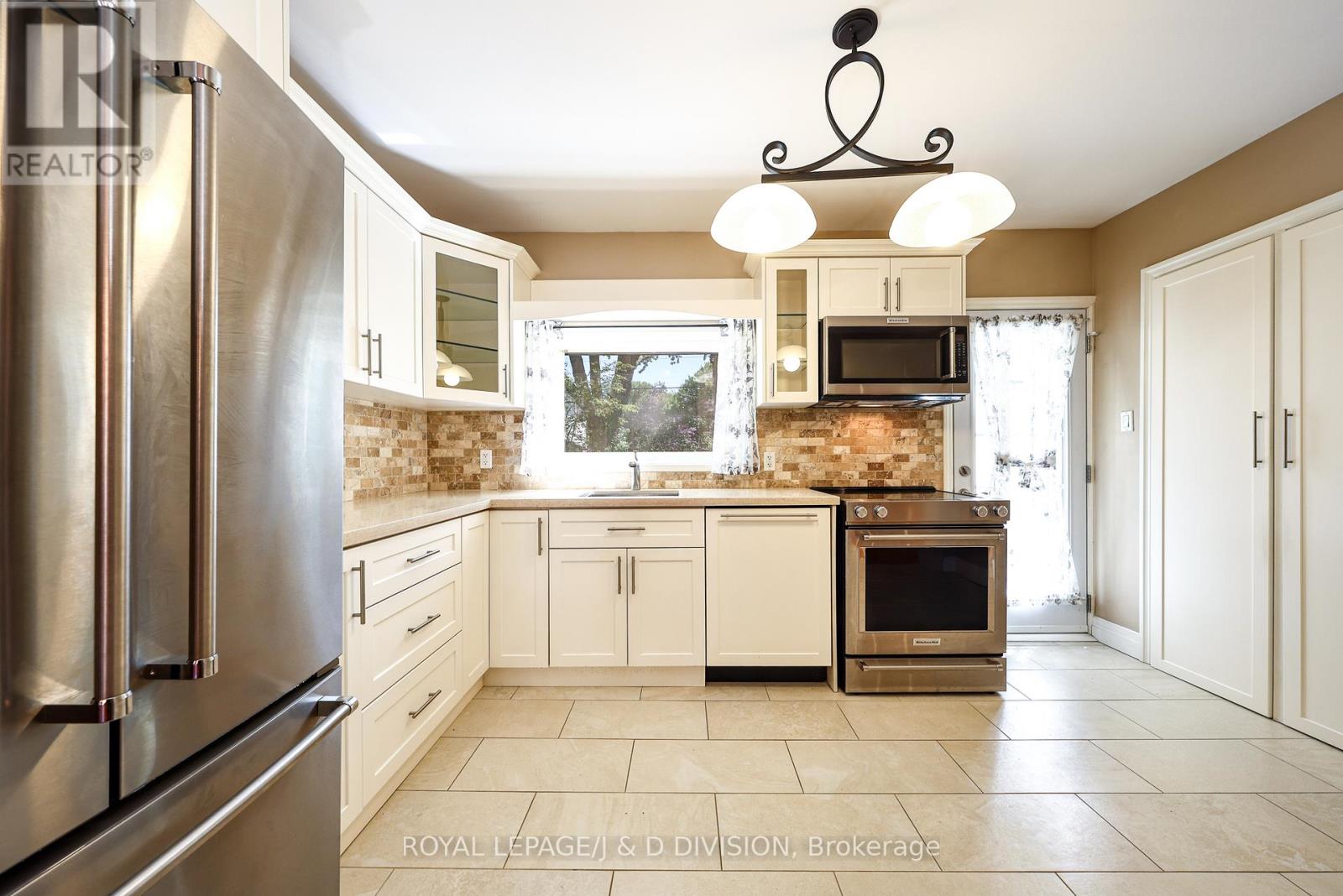 553 RUNNYMEDE ROAD - Image 3