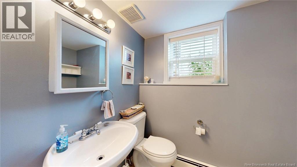 125 Old Road - Image 31