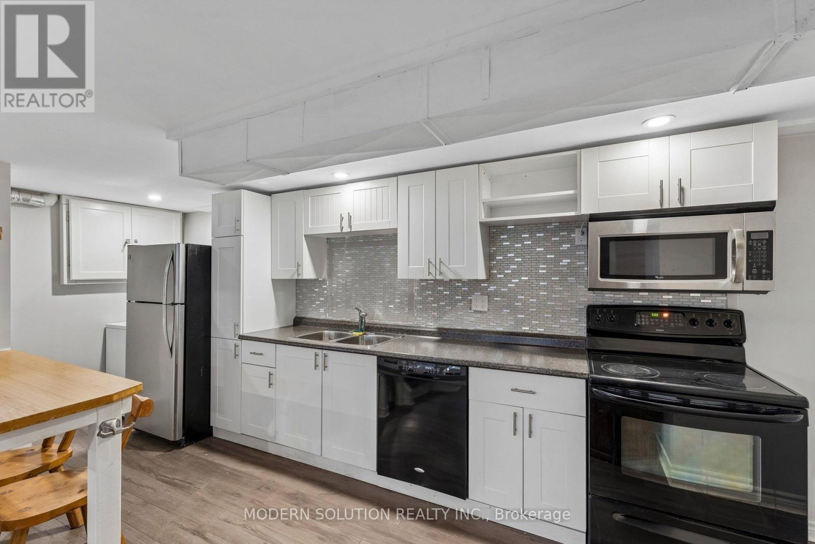 61 GODFREY DRIVE - Image 28