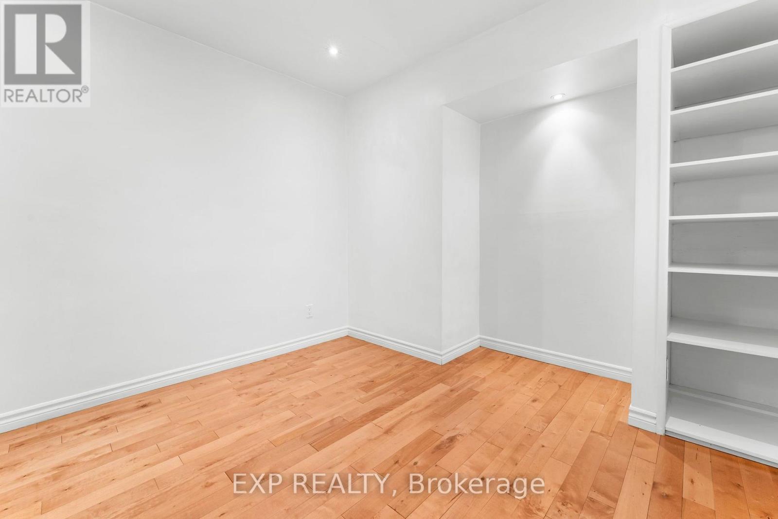 156 PARK ROW S - 17
