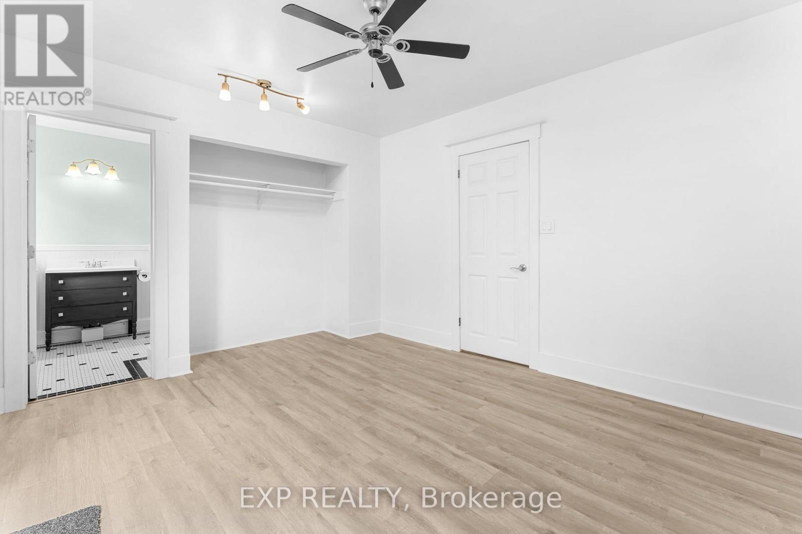 156 PARK ROW S - Image 21