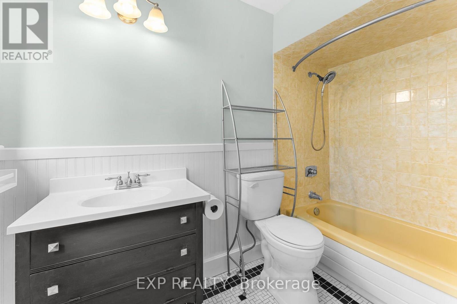 156 PARK ROW S - 23