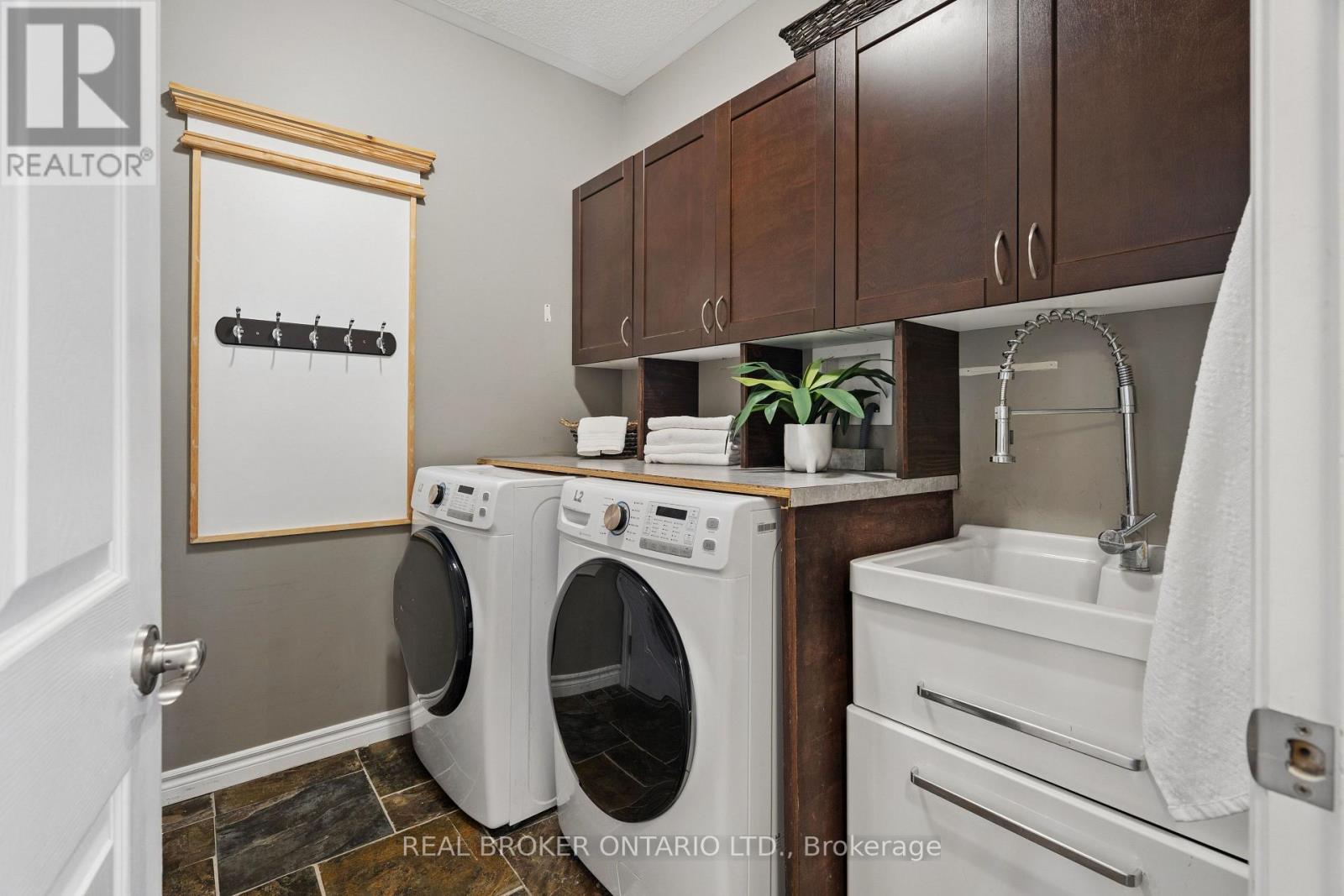 108 HAMPSON CRESCENT - Image 28