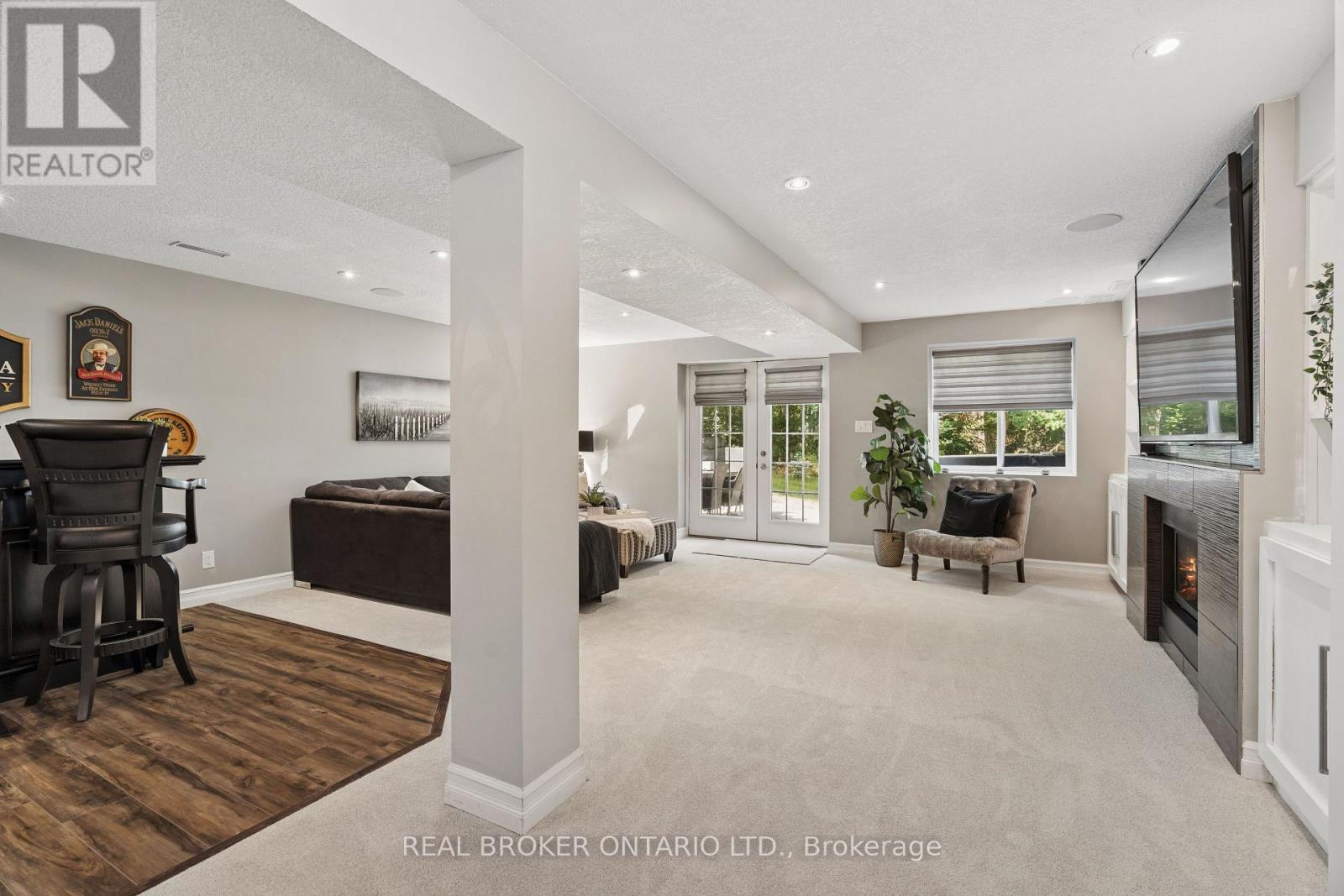 108 HAMPSON CRESCENT - Image 30