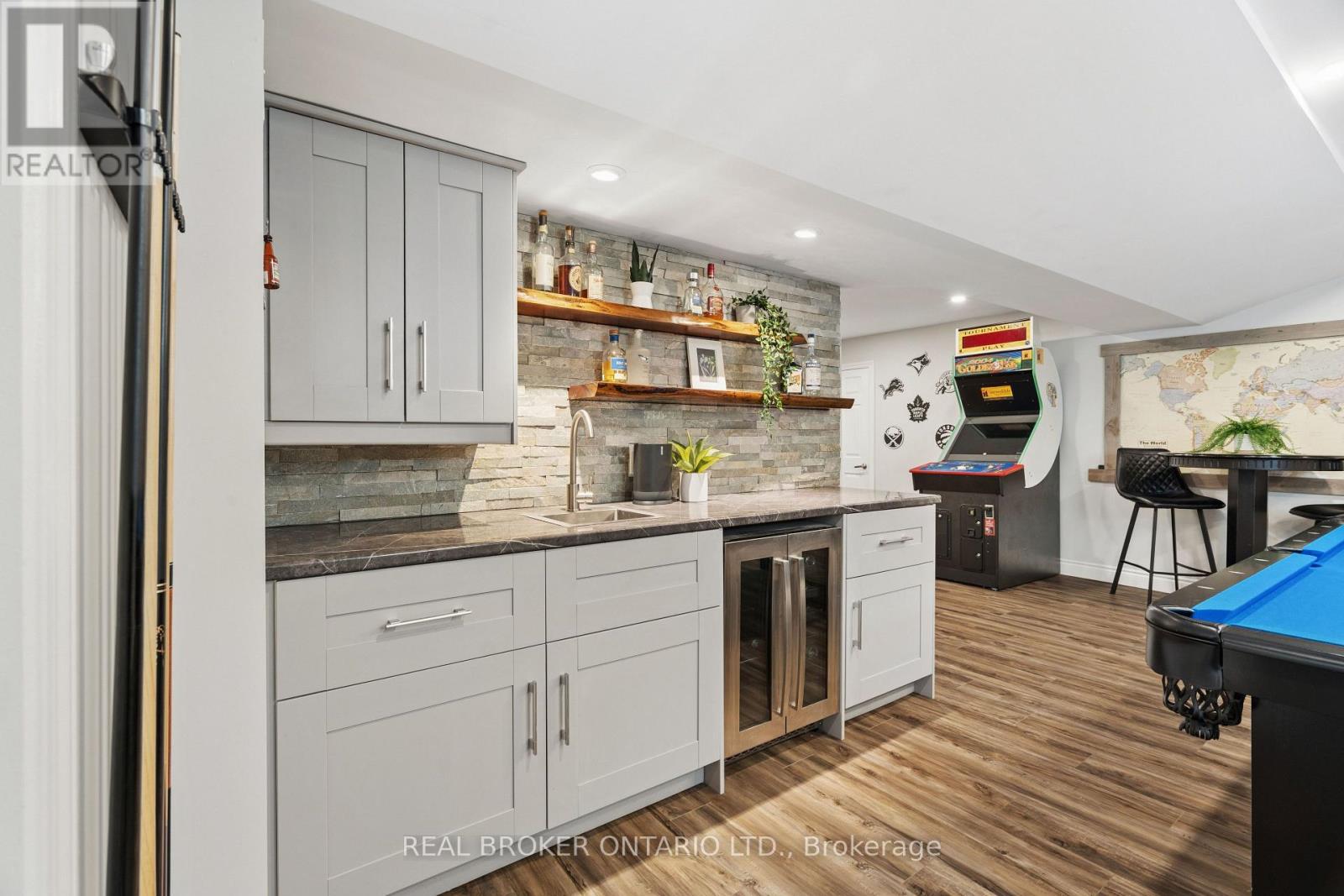 108 HAMPSON CRESCENT - Image 35