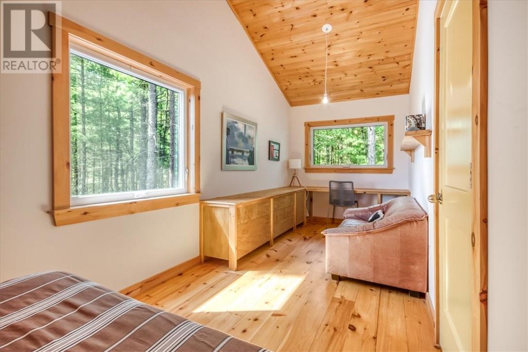 340 East Road - Image 29