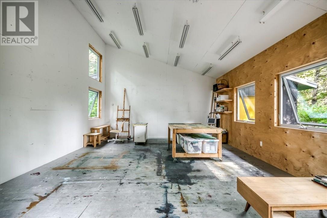 340 East Road - Image 39