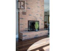 100 Pinewood Boulevard, Kawartha Lakes, ON K0M2T0 Photo 13