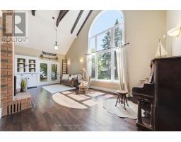 Family room - 100 Pinewood Boulevard, Kawartha Lakes, ON K0M2T0 Photo 9