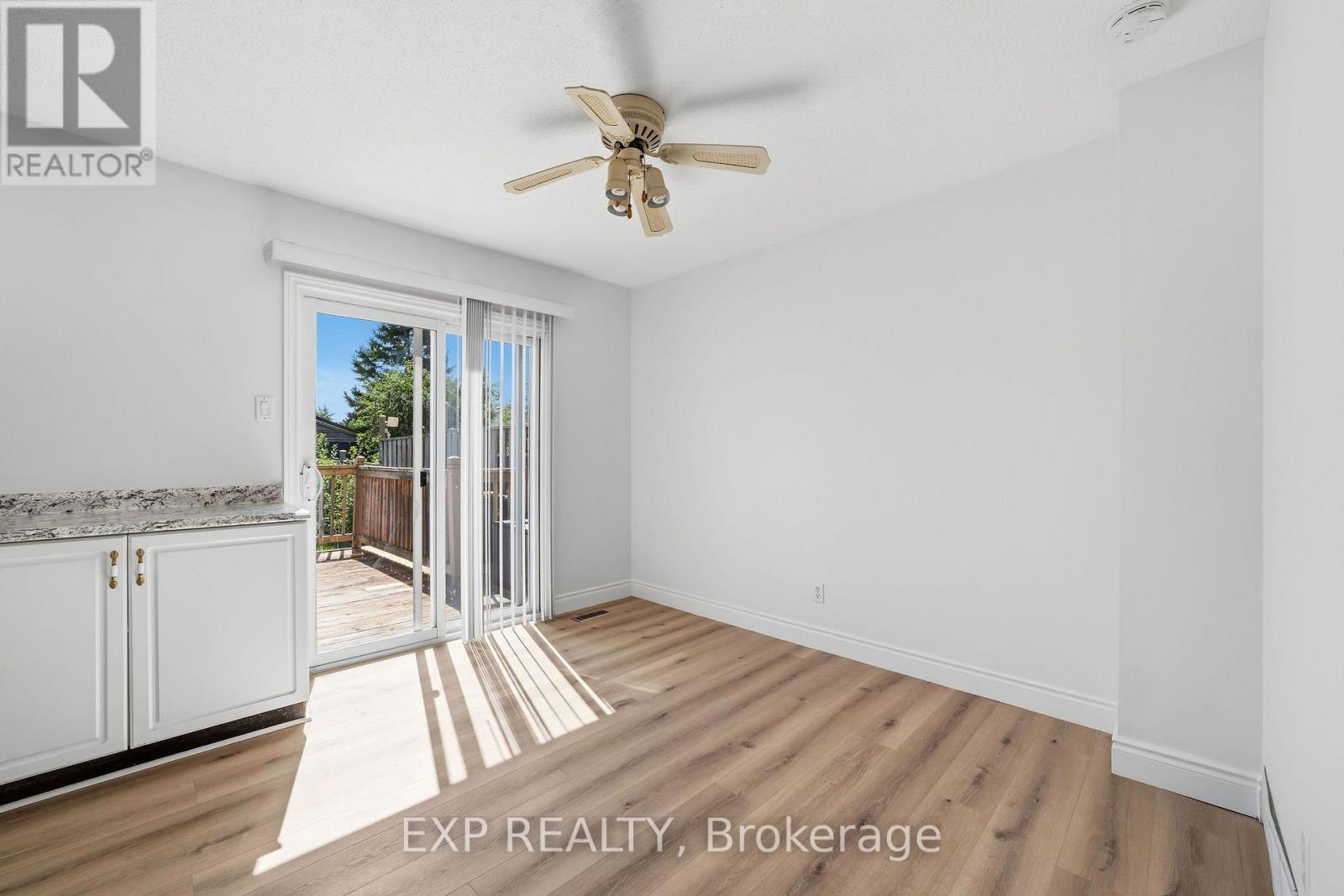 746 HOMEVIEW ROAD - 4