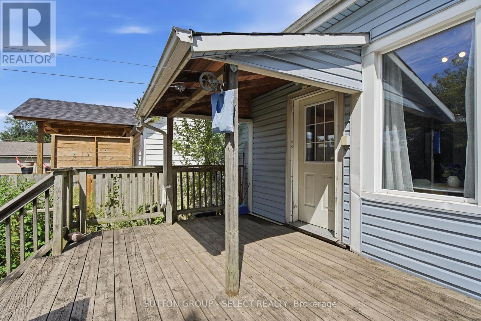 563 ONTARIO STREET - Image 27