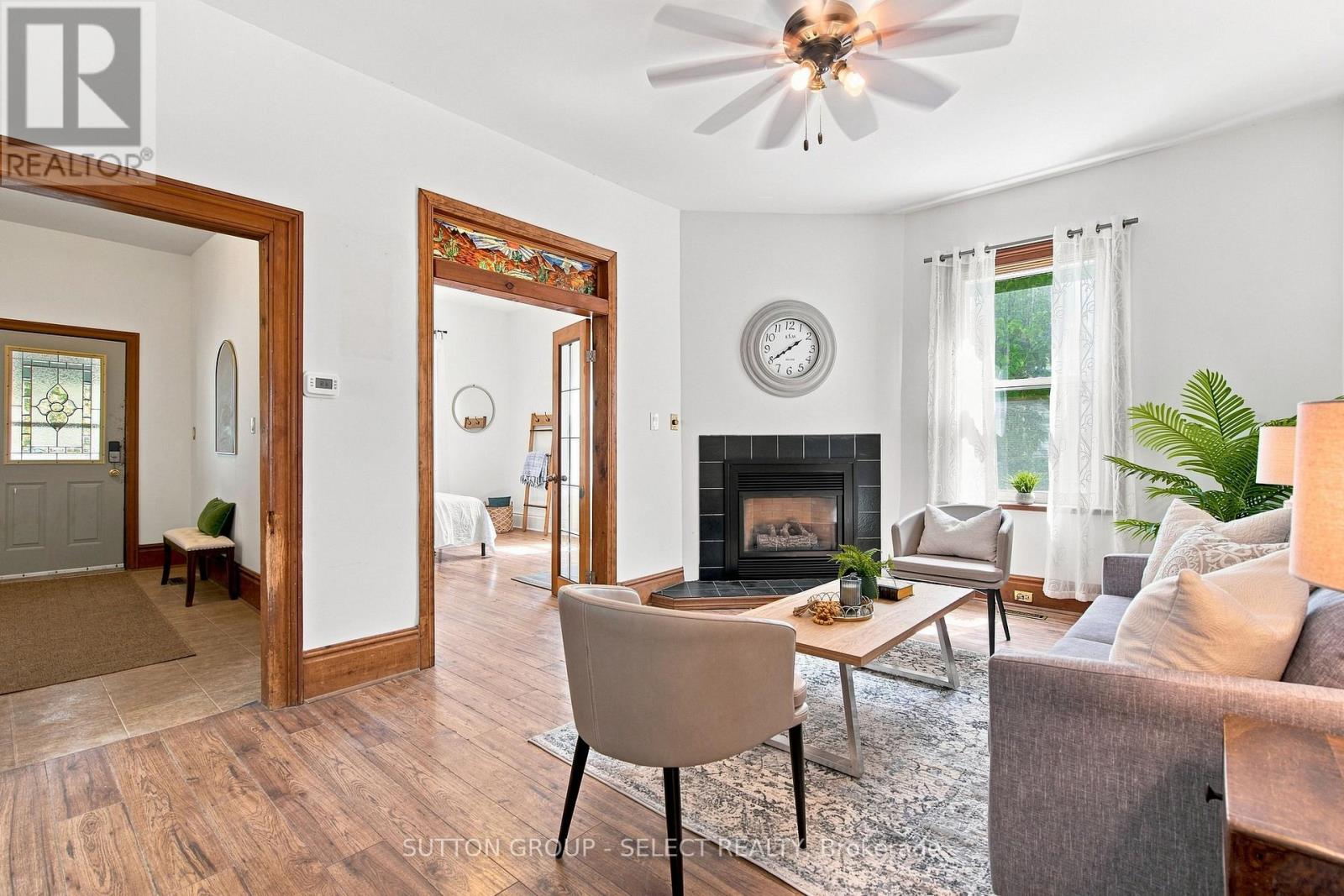 563 ONTARIO STREET - 9