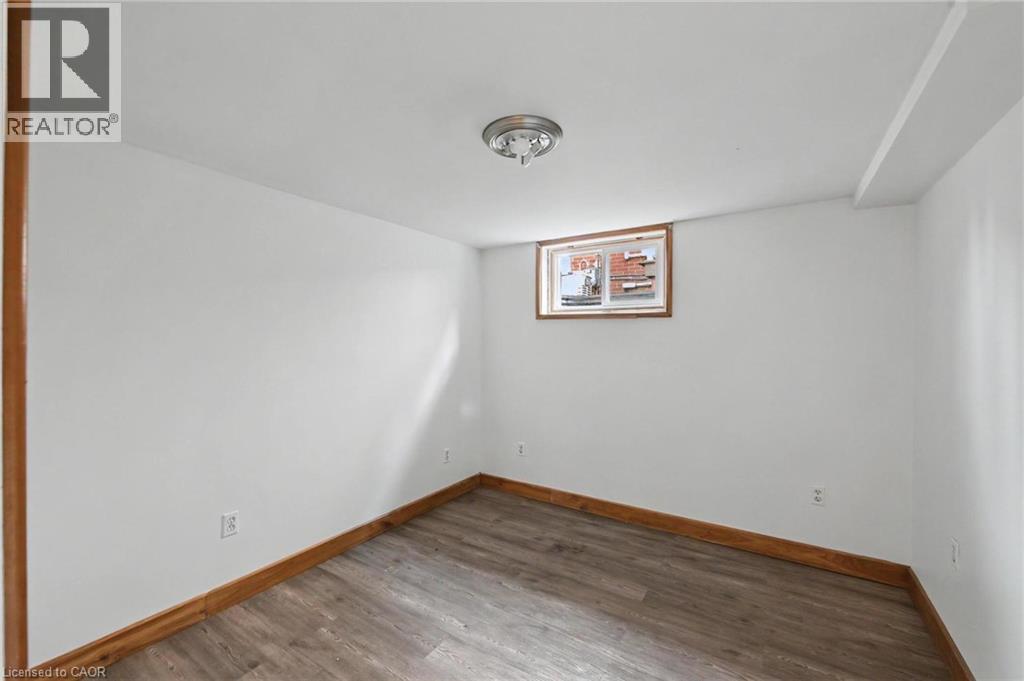 20 FREEMAN Drive - 30