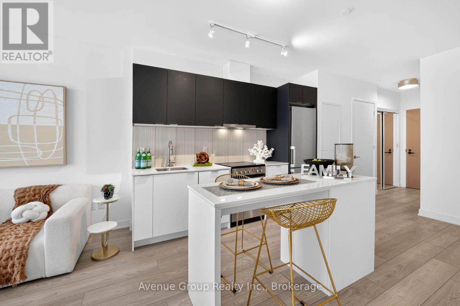 #616 8 TIPPETT ROAD - Image 13