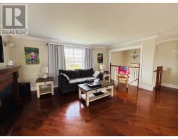 2 Seaview Crescent thumbnail 12
