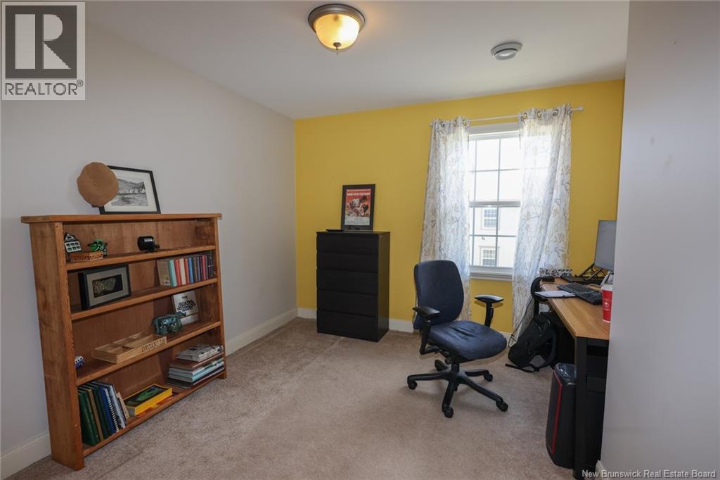 #2B 44 Brown Boulevard - Image 13
