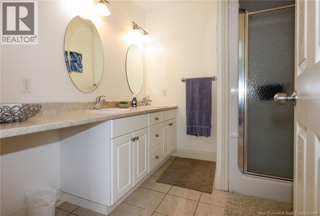 #2B 44 Brown Boulevard - Image 12
