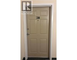 44 Brown Boulevard Unit# 2B, photo 4