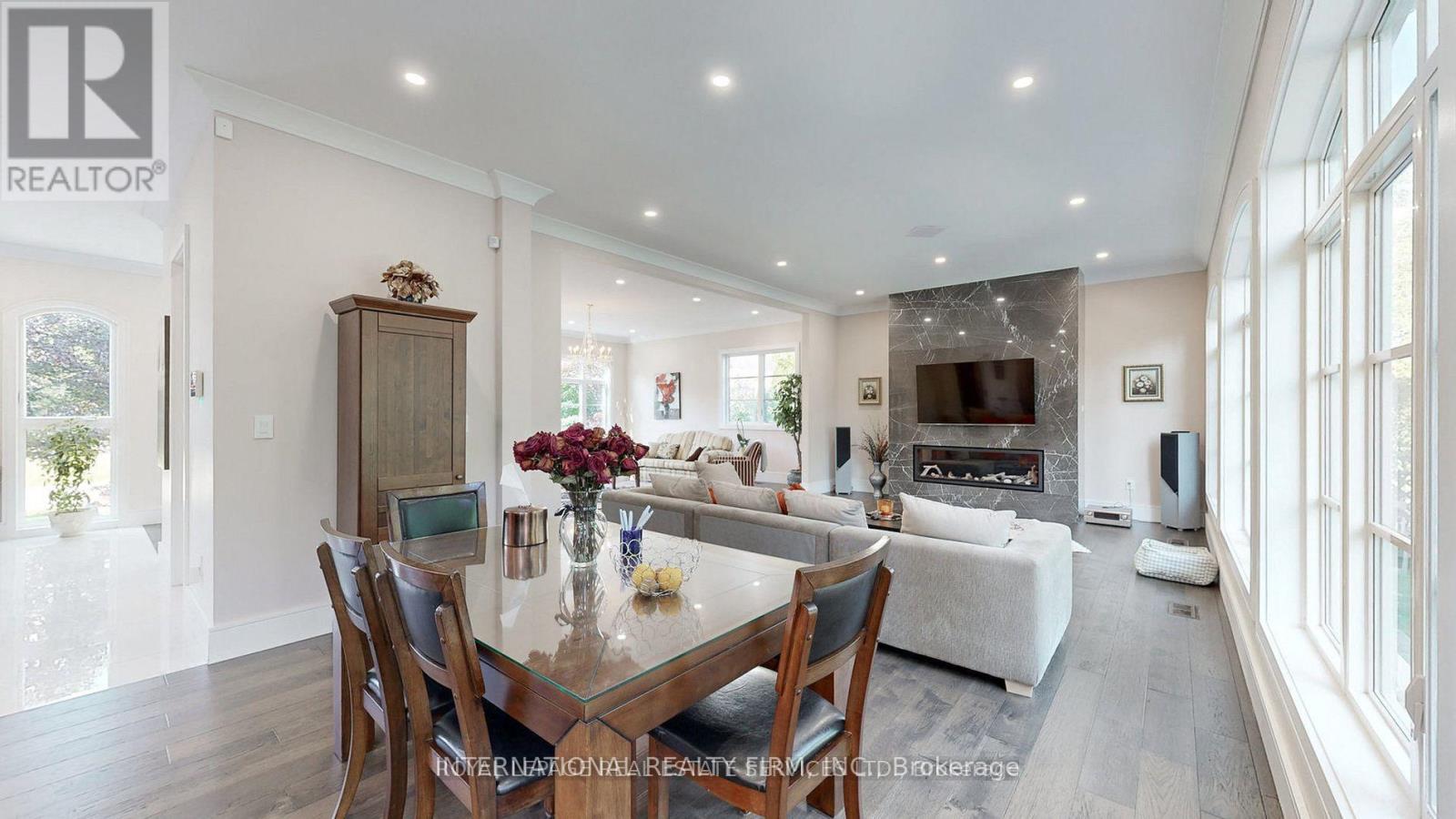 1286 CAMBRIDGE DRIVE - Image 12