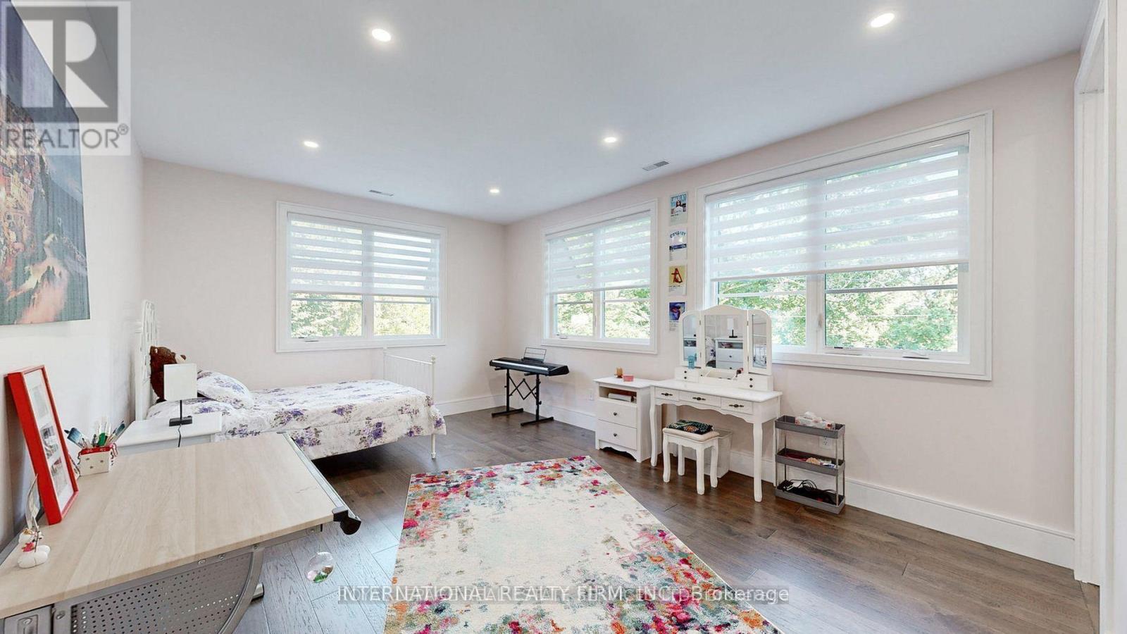 1286 CAMBRIDGE DRIVE - 20