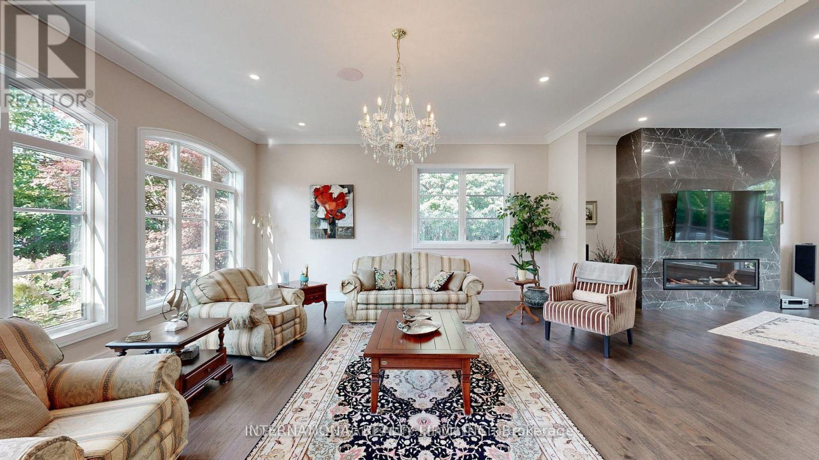 1286 CAMBRIDGE DRIVE - Image 4