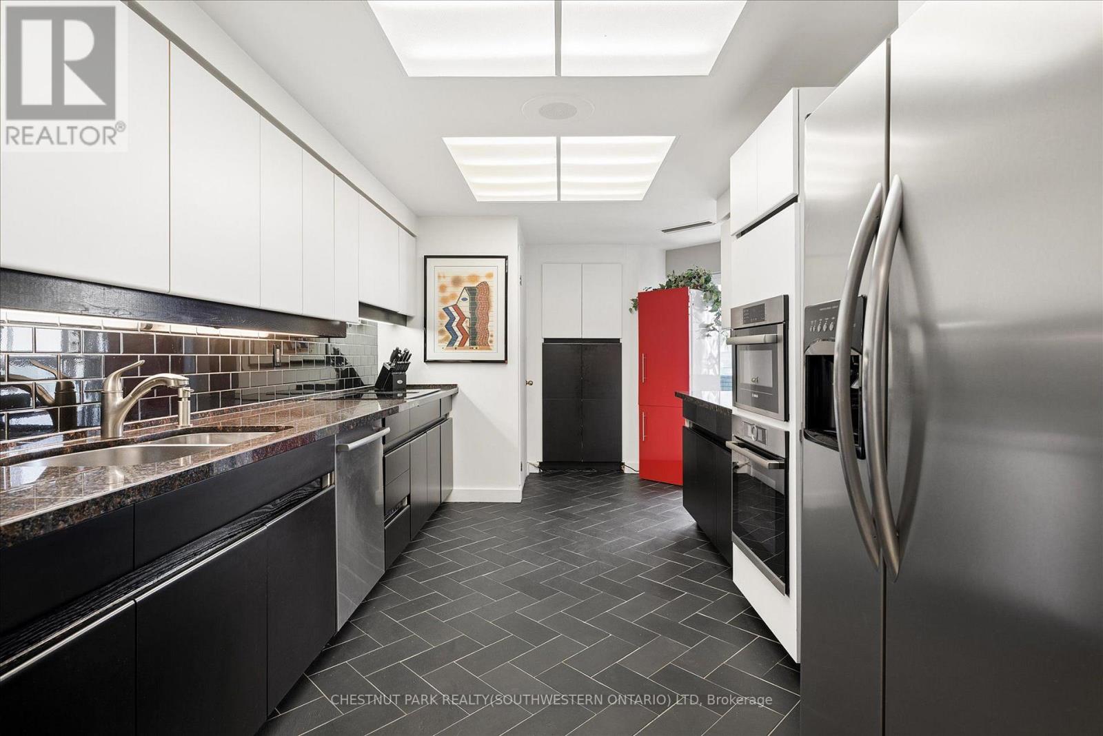 #PH9 265 WESTCOURT PLACE - Image 19