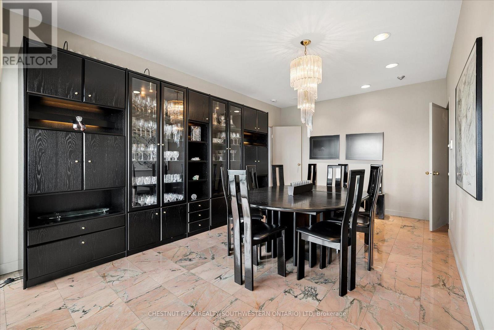 #PH9 265 WESTCOURT PLACE - Image 22