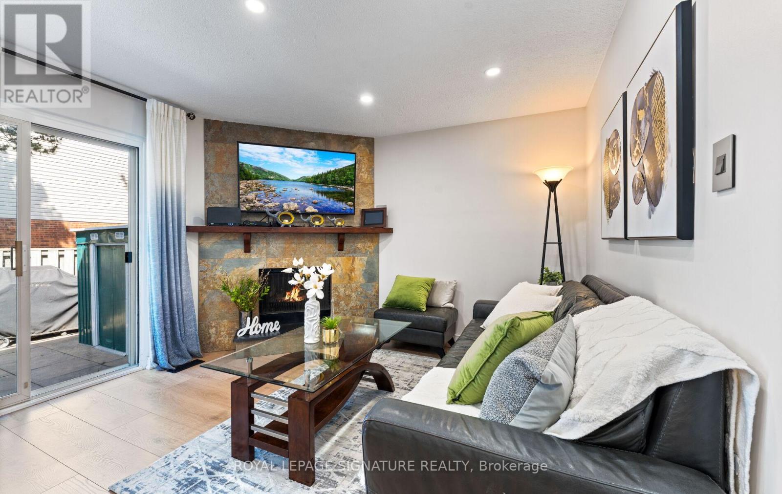 #91 270 TIMBERBANK BOULEVARD - 16