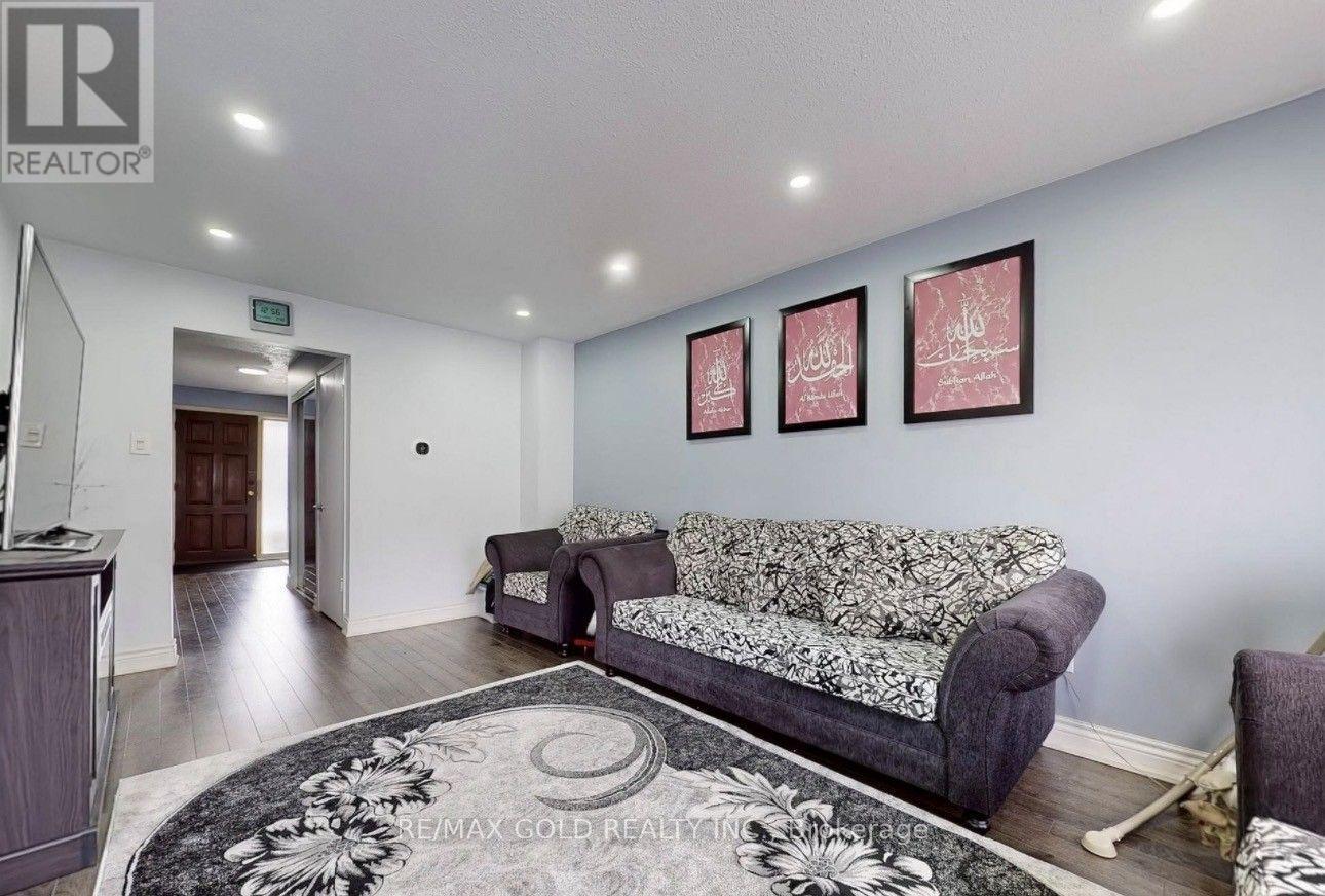 #8 7033 NETHERBRAE ROAD - Image 4