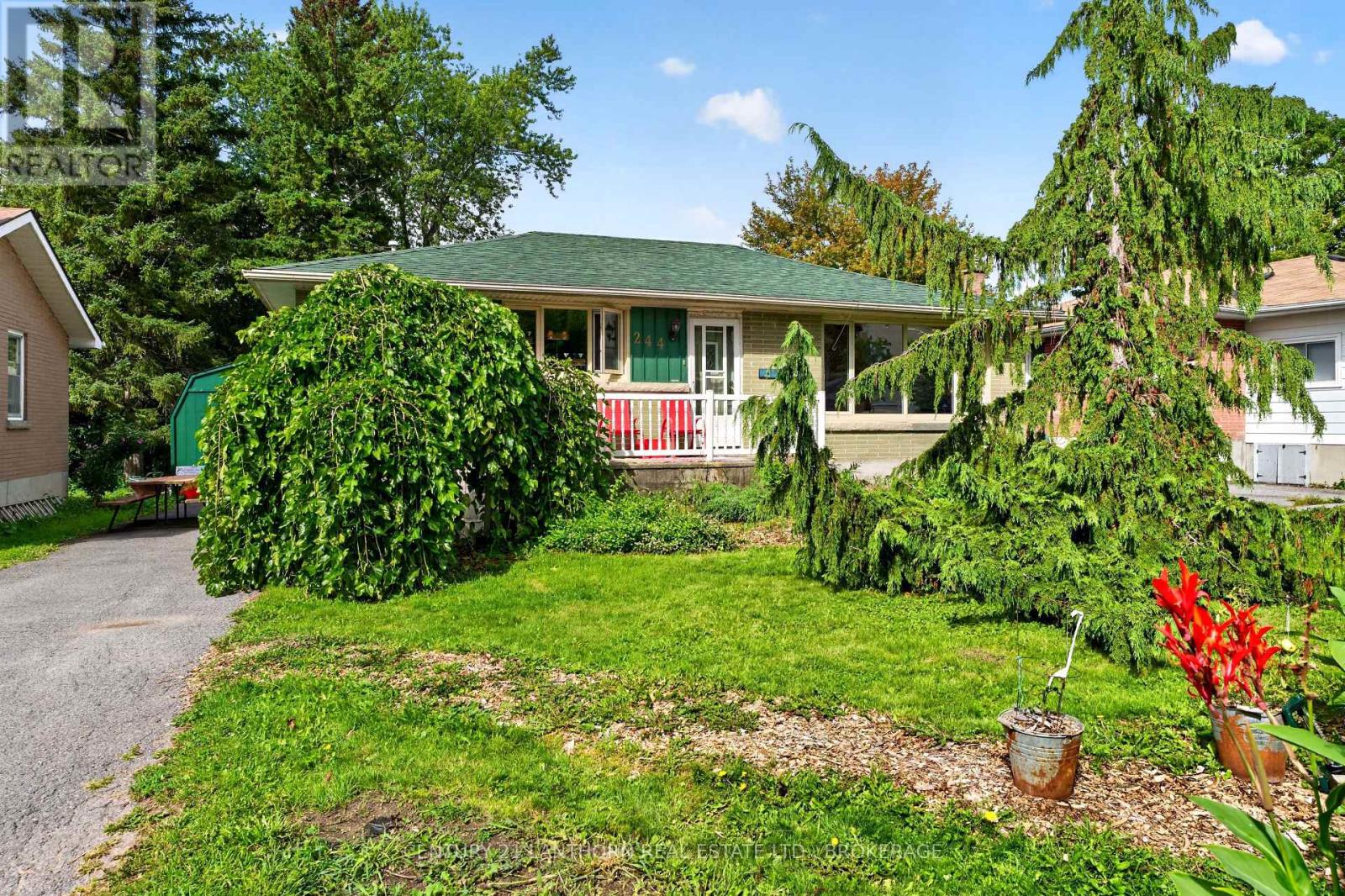 244 YONGE STREET, Kingston (Central City West) — photo 1