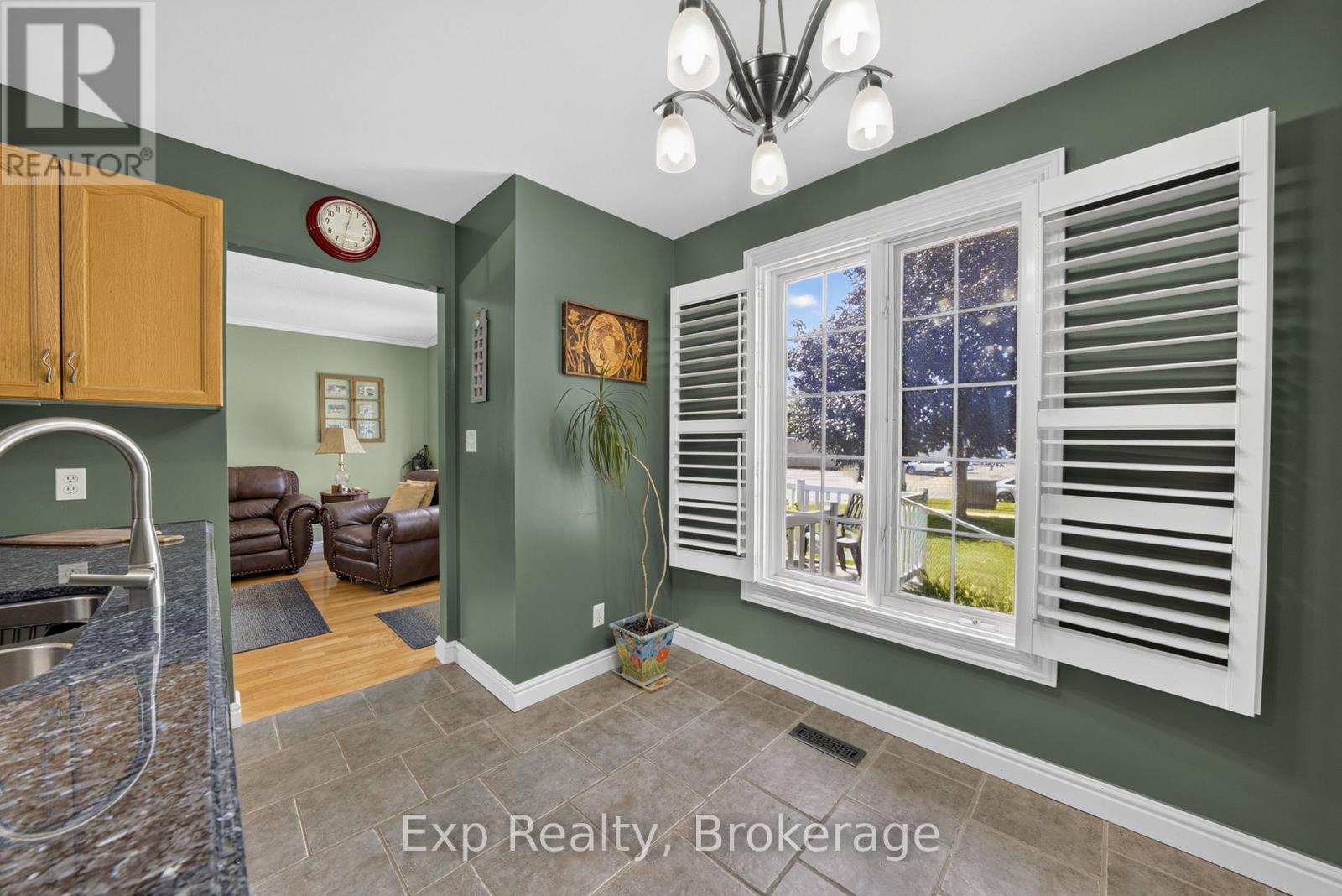 59 AVONDALE ROAD - Image 6