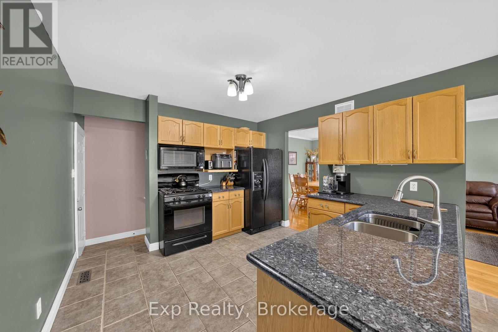 59 AVONDALE ROAD - Image 8