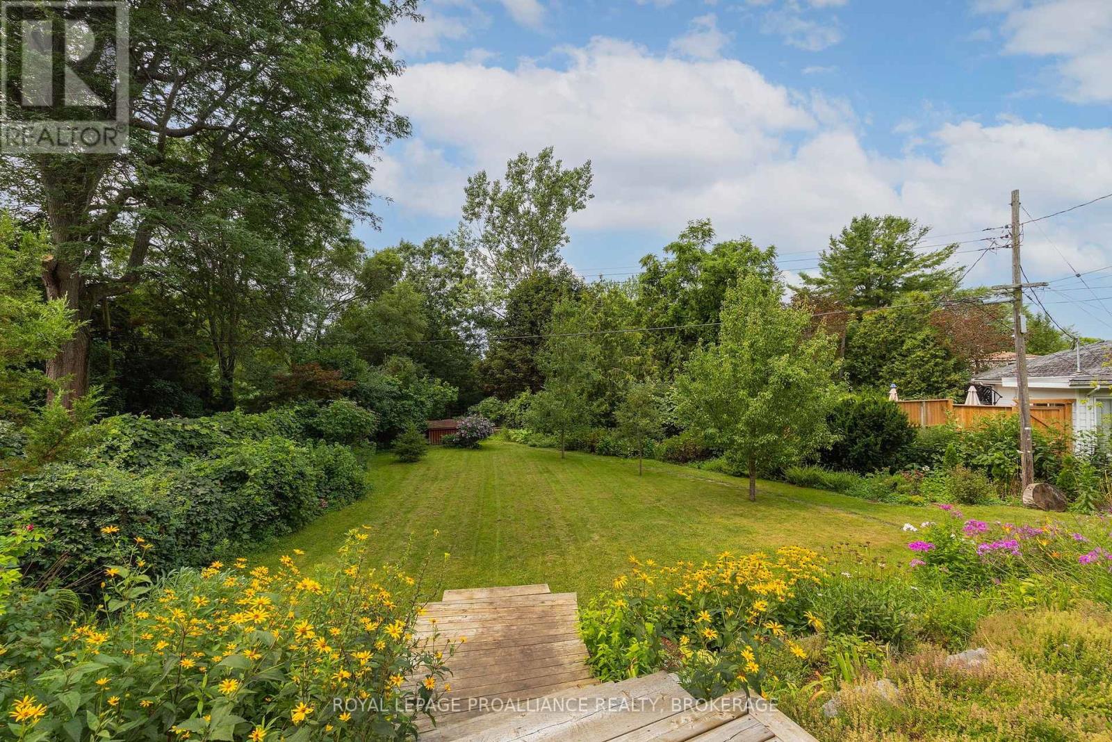 6 GRENVILLE CRESCENT - Image 11