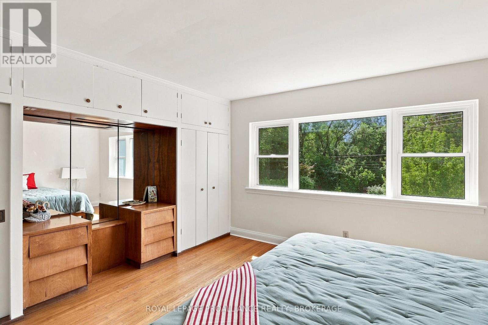 6 GRENVILLE CRESCENT - Image 22