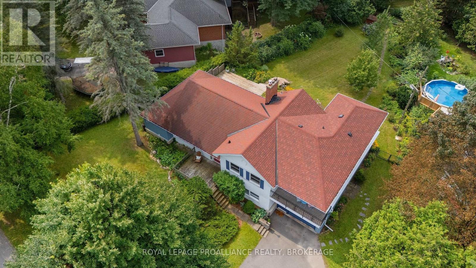 6 GRENVILLE CRESCENT - Image 3