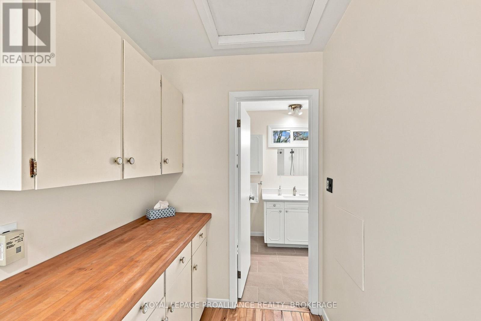 6 GRENVILLE CRESCENT - Image 33