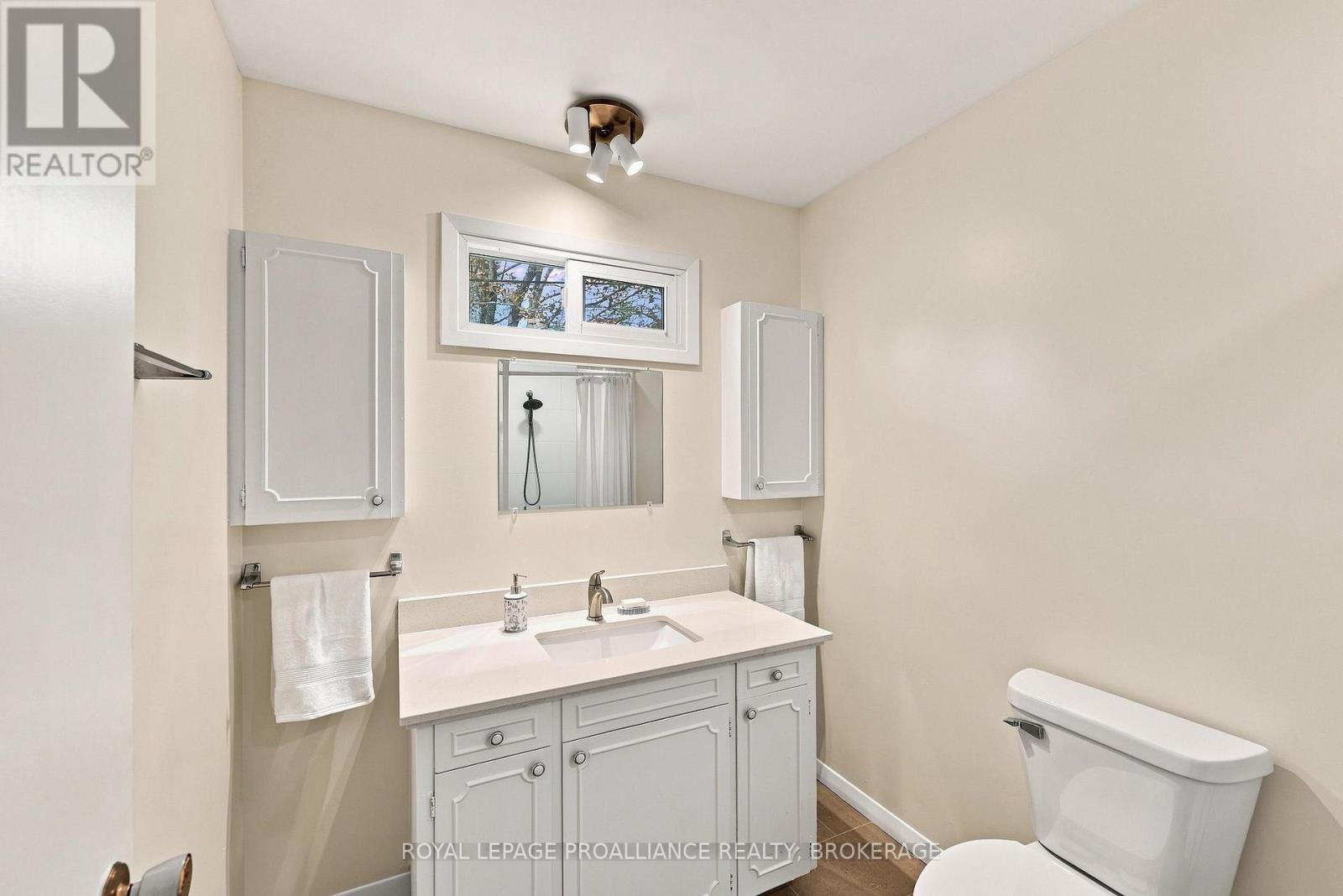 6 GRENVILLE CRESCENT - Image 34