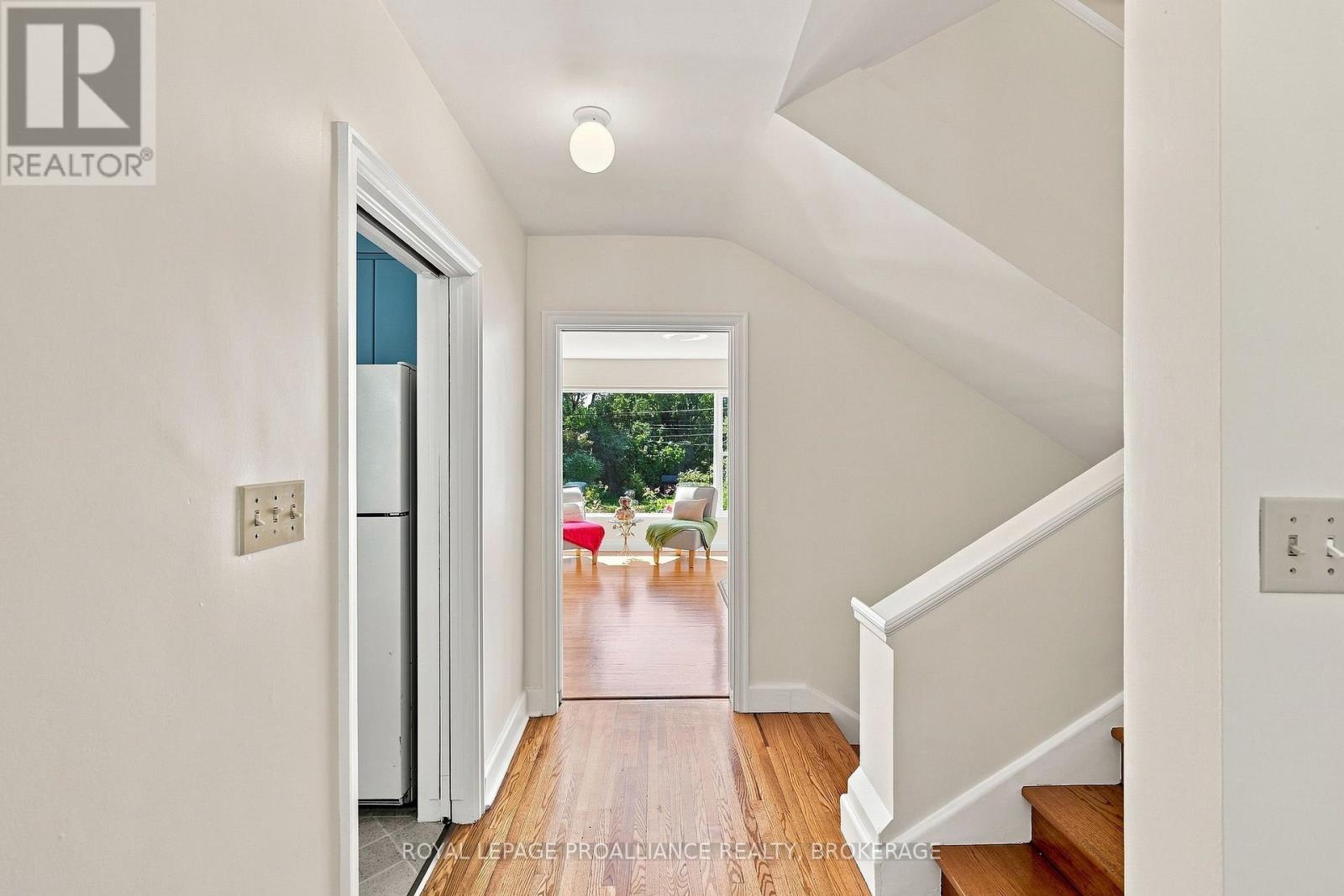 6 GRENVILLE CRESCENT - Image 7