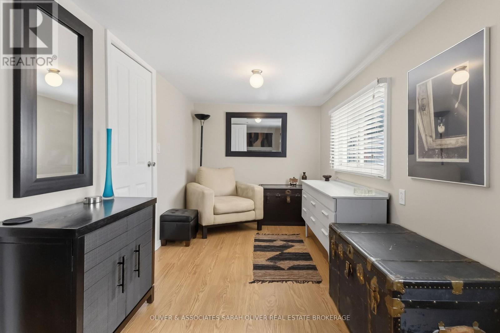#96 198 SPRINGBANK DRIVE - 19