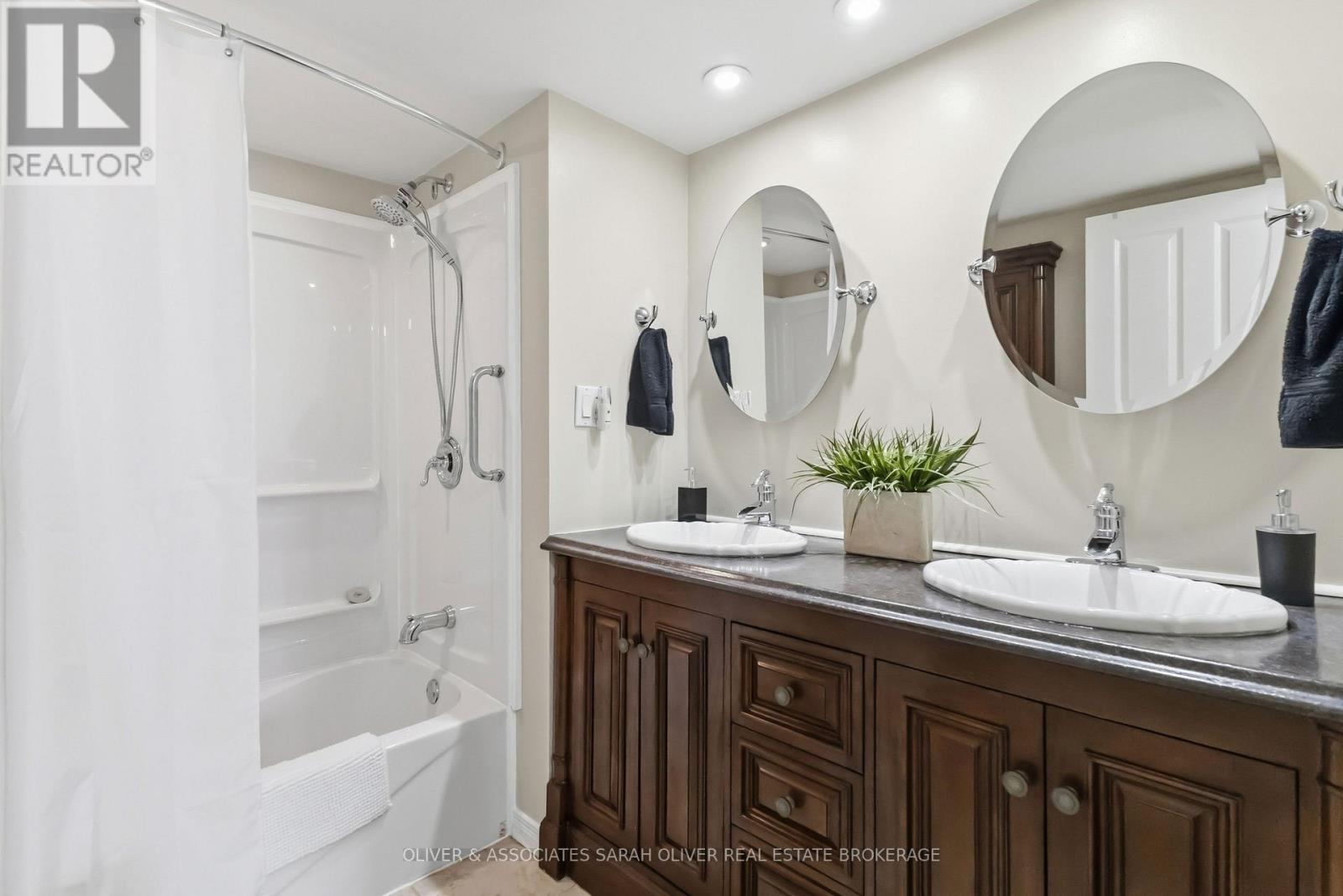 #96 198 SPRINGBANK DRIVE - 22