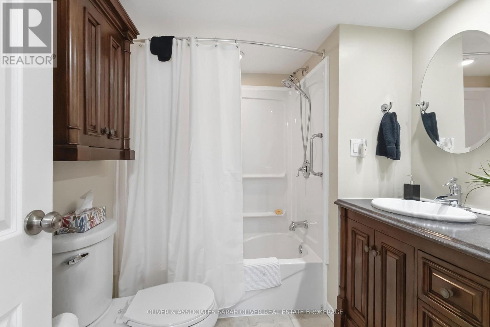#96 198 SPRINGBANK DRIVE - 23