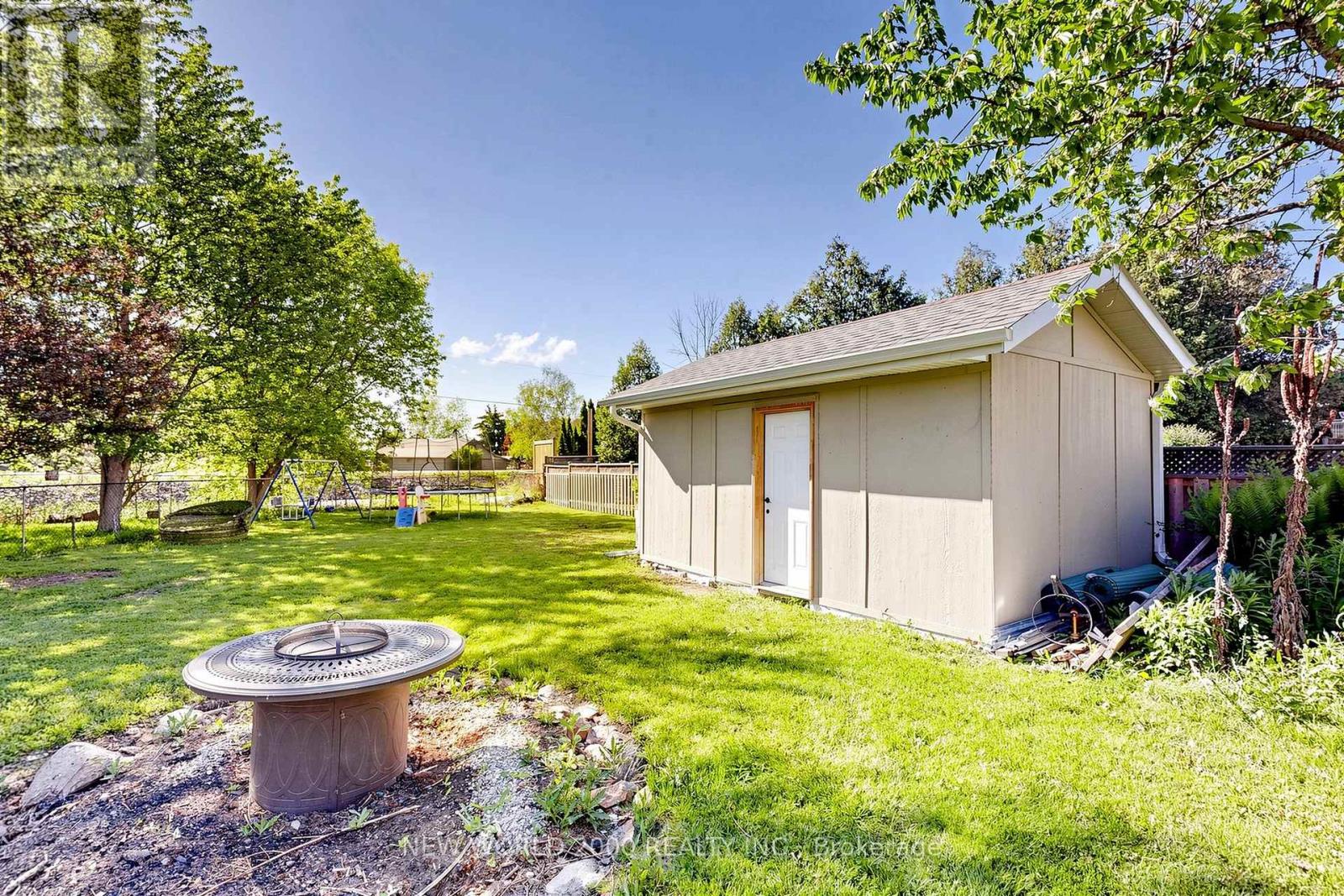 10 BUCE AVENUE - 42