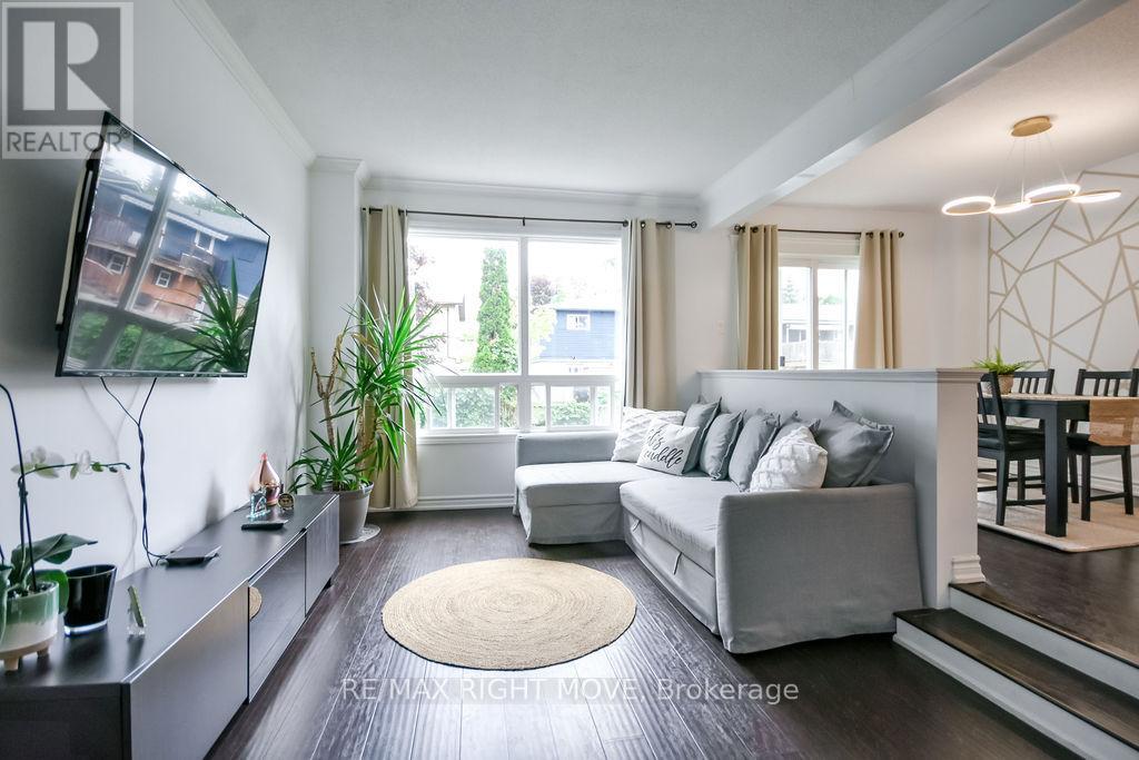 #31 12 LANKIN BOULEVARD - 14