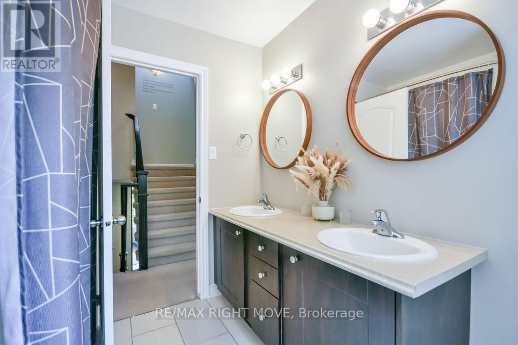 #31 12 LANKIN BOULEVARD - 24