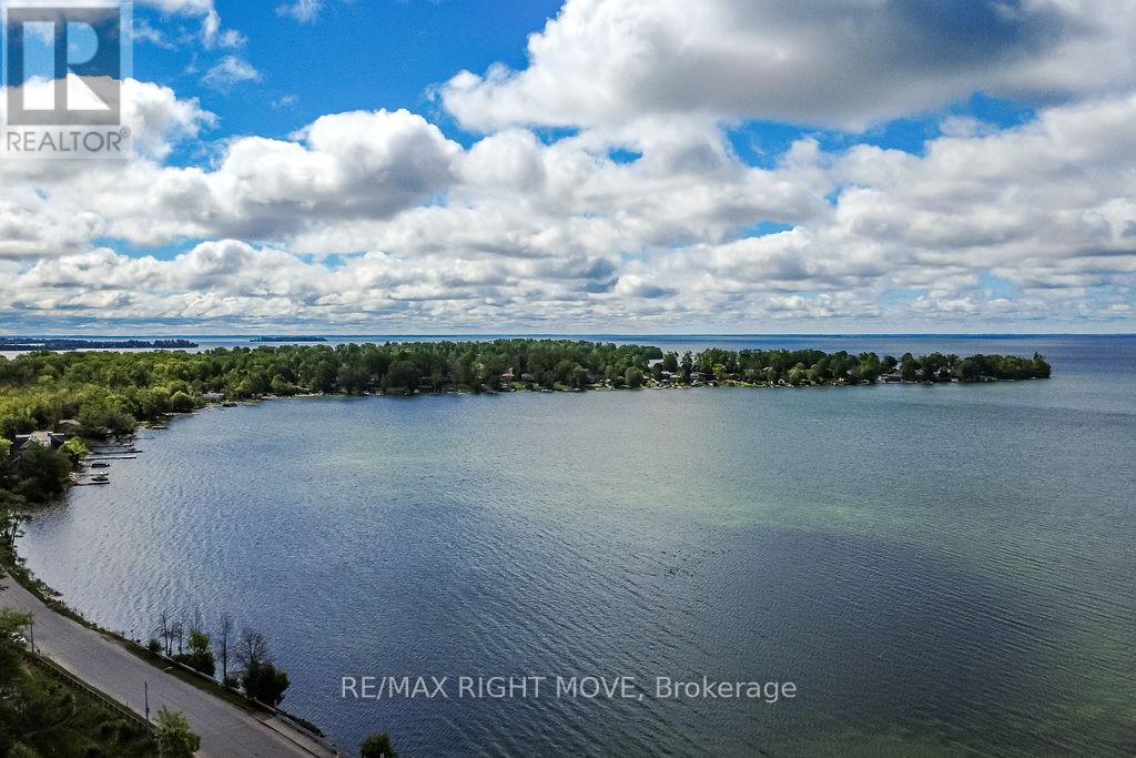 #31 12 LANKIN BOULEVARD - Image 4