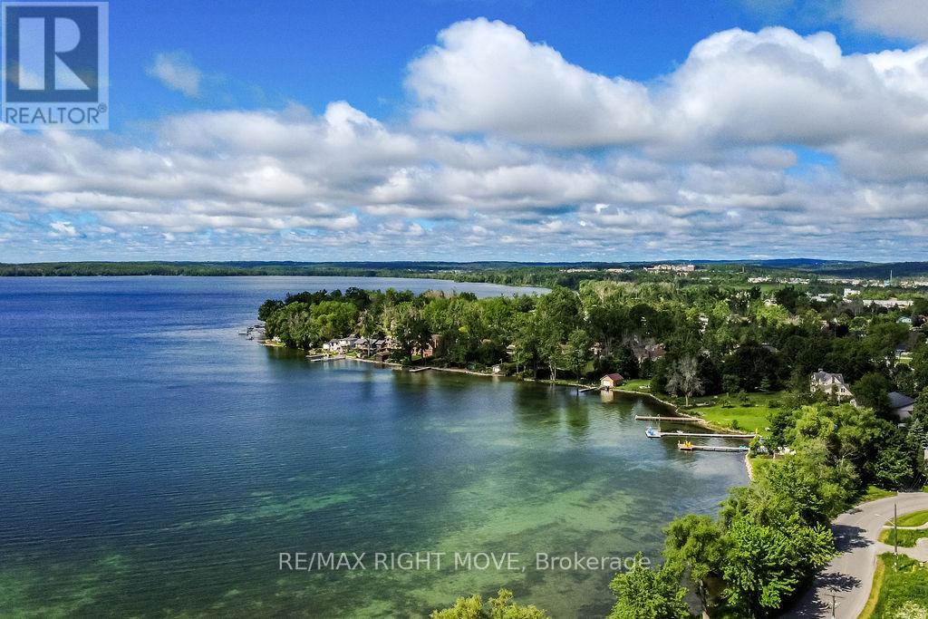 #31 12 LANKIN BOULEVARD - Image 5